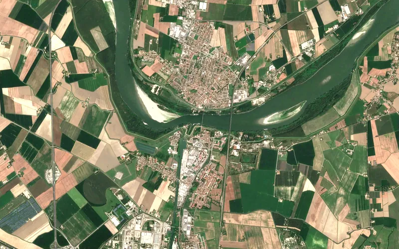 Pad w Pontelagoscuro, sierpień 2023: stan zbliżony do przeciętnego.